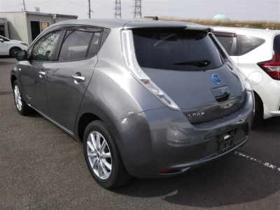 NISSAN LEAF
