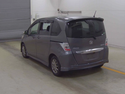 HONDA FREED HYBRID