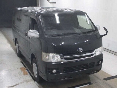 TOYOTA REGIUS VAN