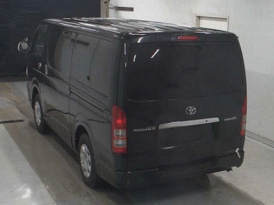 TOYOTA REGIUS VAN