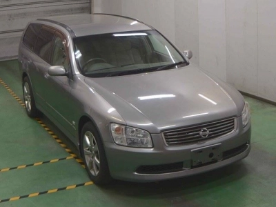NISSAN STAGEA
