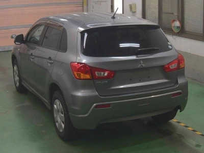 MITSUBISHI RVR