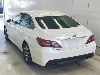 TOYOTA CROWN HYBRID