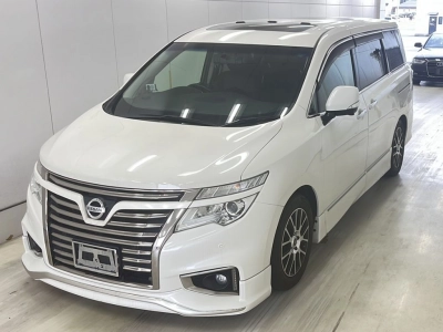 NISSAN ELGRAND