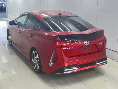 TOYOTA PRIUS PHV