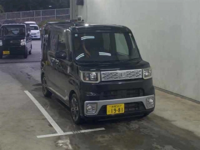 DAIHATSU WAKE