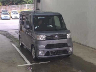 TOYOTA PIXIS MEGA