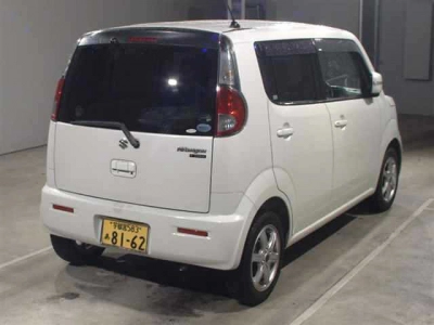 SUZUKI MRWAGON
