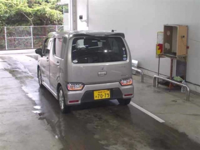 SUZUKI WAGON R STINGRAY