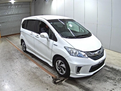 HONDA FREED HYBRID