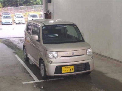 SUZUKI MRWAGON
