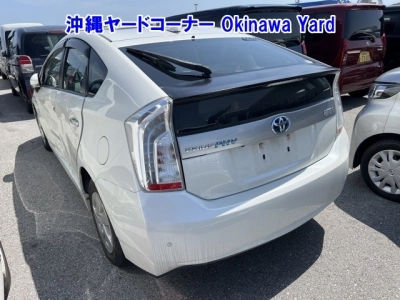 TOYOTA PRIUS PHV