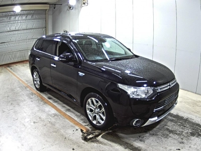 MITSUBISHI OUTLANDER PHEV