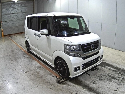 HONDA N BOX CUSTOM