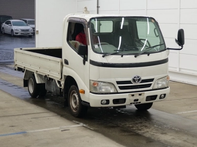 TOYOTA DYNA