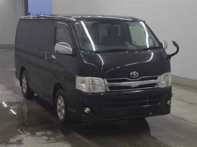 TOYOTA REGIUS VAN