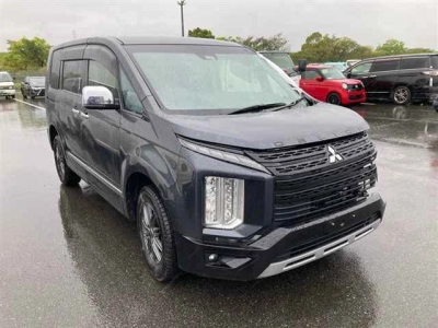 MITSUBISHI DELICA D:5