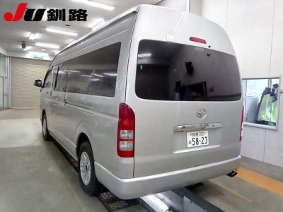 TOYOTA HIACE WAGON