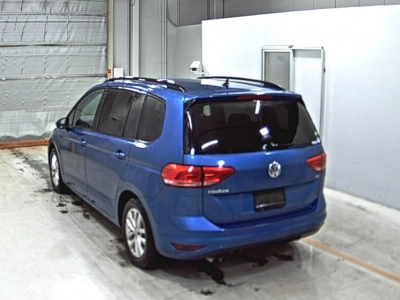 VOLKSWAGEN GOLF TOURAN