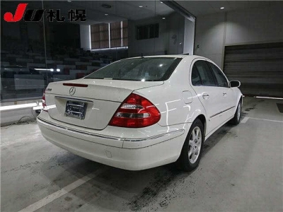 MERCEDES BENZ E CLASS