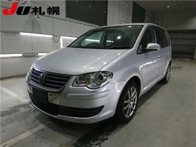 VOLKSWAGEN GOLF TOURAN