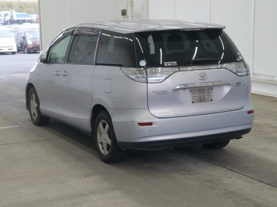 TOYOTA ESTIMA HYBRID