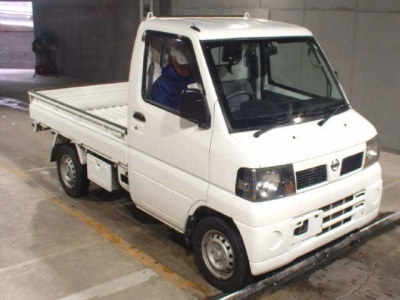 NISSAN CLIPPER
