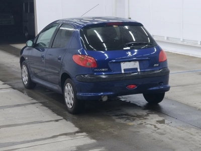 PEUGEOT 206
