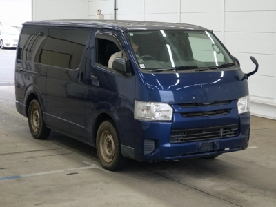 TOYOTA REGIUS ACE