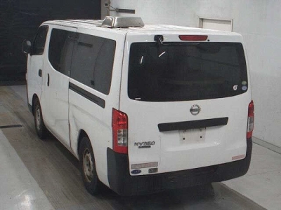 NISSAN NV350 CARAVAN