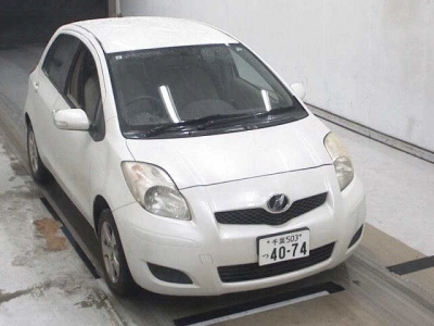 TOYOTA VITZ