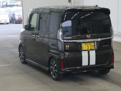 HONDA N BOX CUSTOM