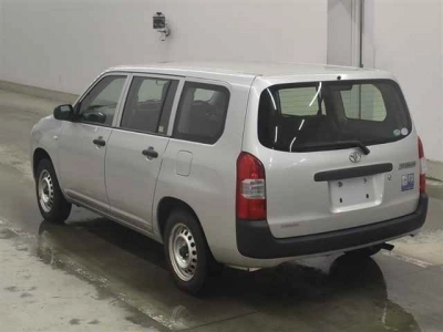 TOYOTA SUCCEED VAN