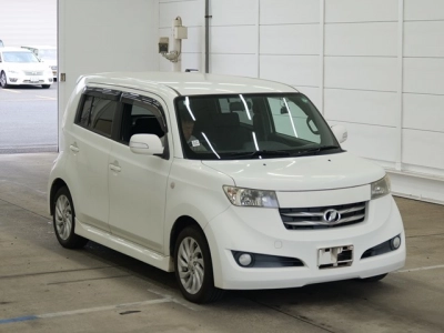 TOYOTA BB