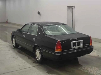 TOYOTA CROWN MAJESTA