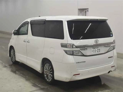 TOYOTA VELLFIRE