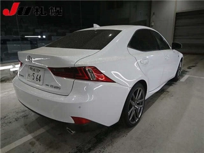 LEXUS IS