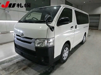 TOYOTA REGIUS VAN