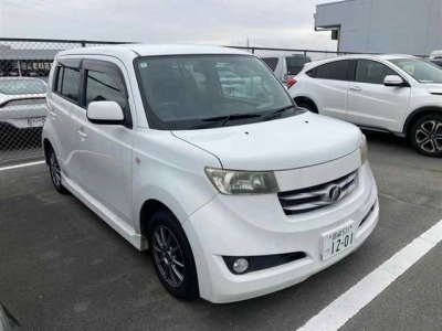 TOYOTA BB