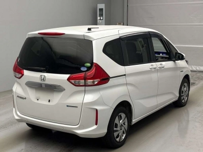 HONDA FREED + HYBRID