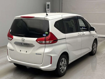 HONDA FREED + HYBRID