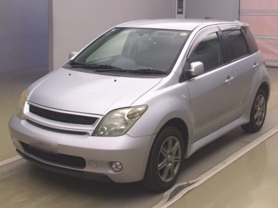 TOYOTA IST