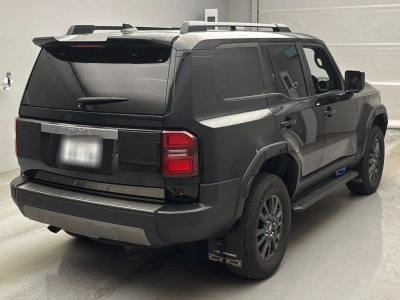 TOYOTA LAND CRUISER 250