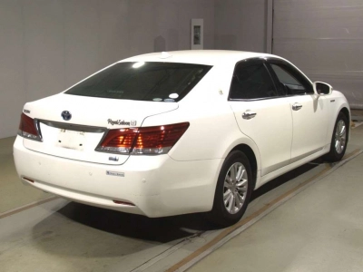 TOYOTA CROWN HYBRID