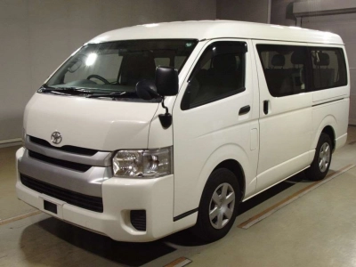 TOYOTA HIACE WAGON