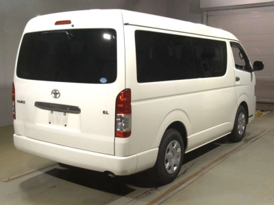 TOYOTA HIACE WAGON