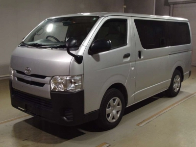 TOYOTA REGIUS VAN