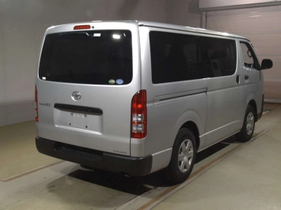 TOYOTA REGIUS VAN