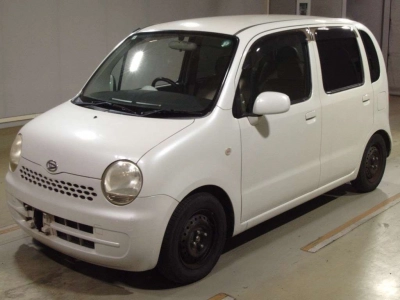 DAIHATSU MOVE LATTE