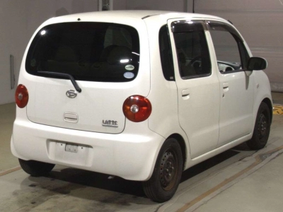DAIHATSU MOVE LATTE